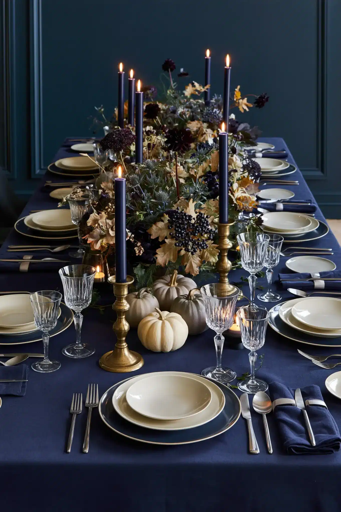 blue thanksgiving table decor