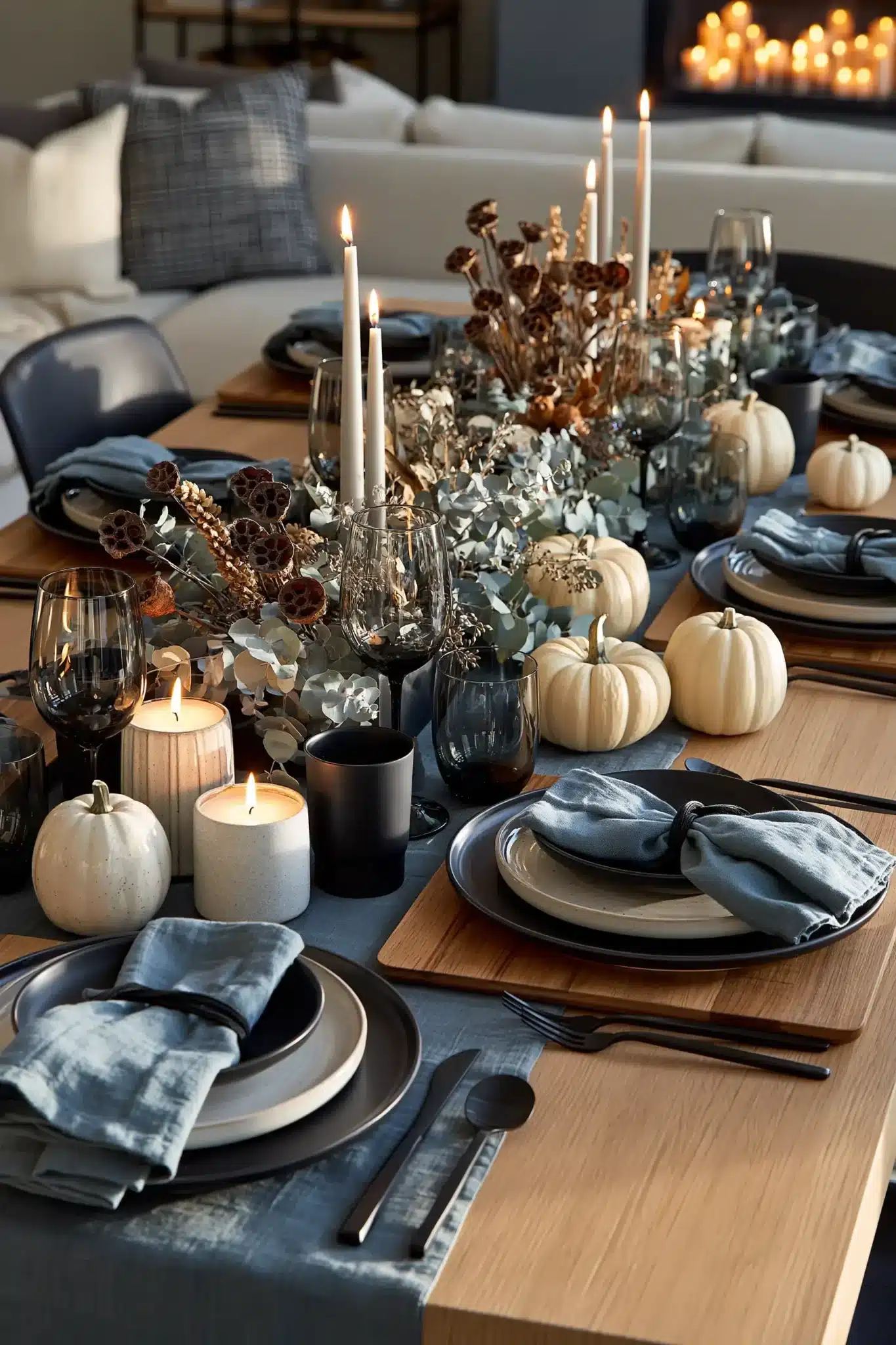 blue thanksgiving table decor