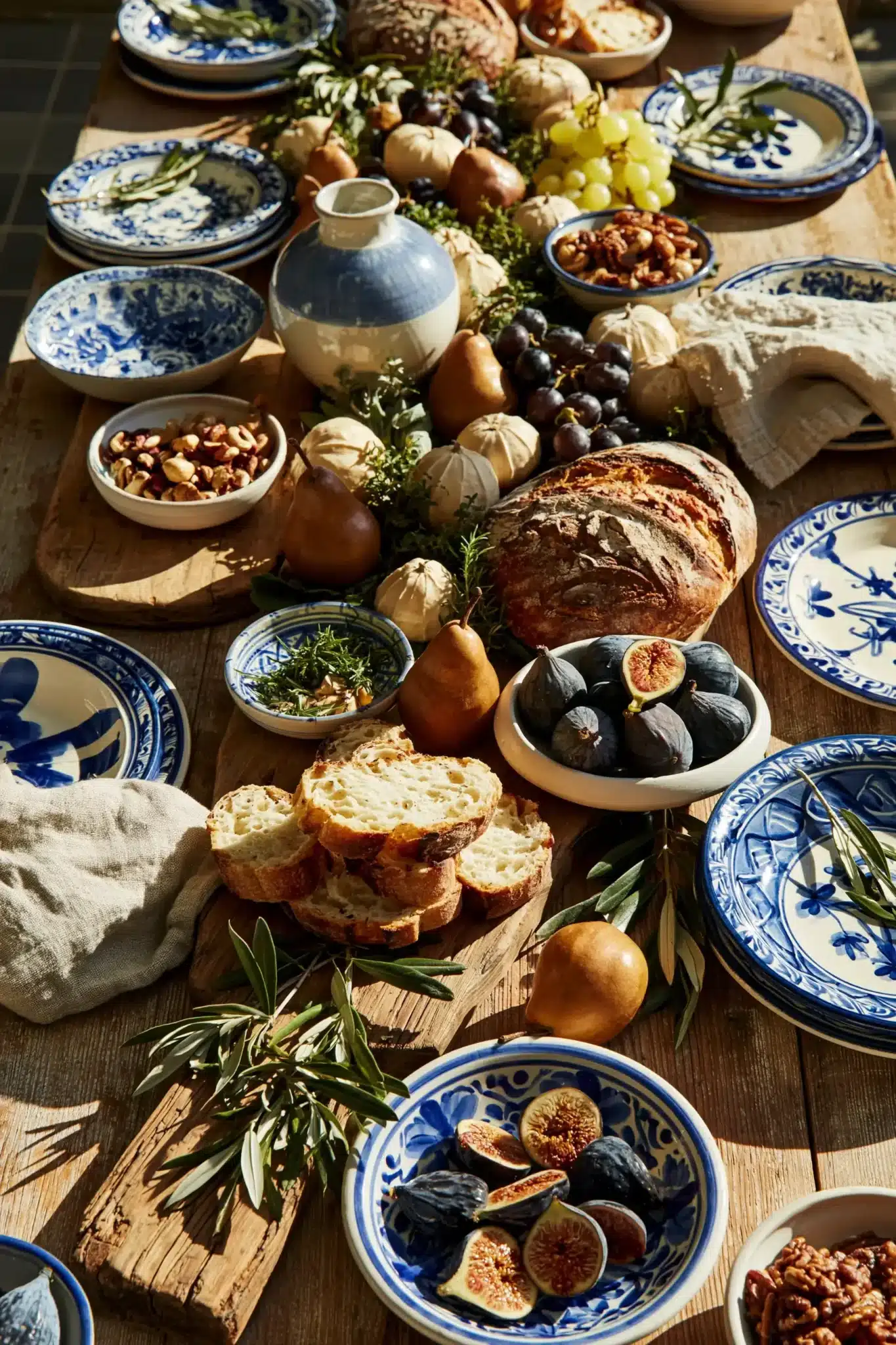 blue thanksgiving table decor